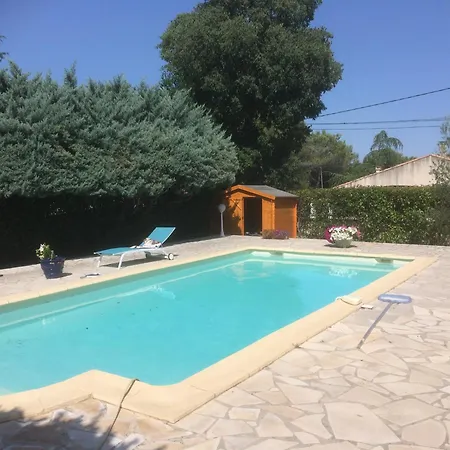 Apartamento Independant Calme Pas Loin Du Centre Nîmes