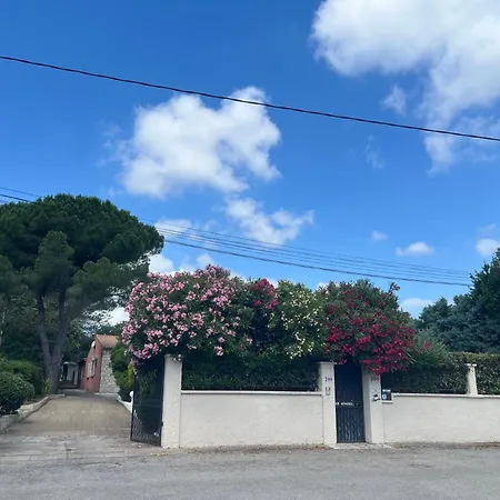 Independant Calme Pas Loin Du Centre * Nîmes